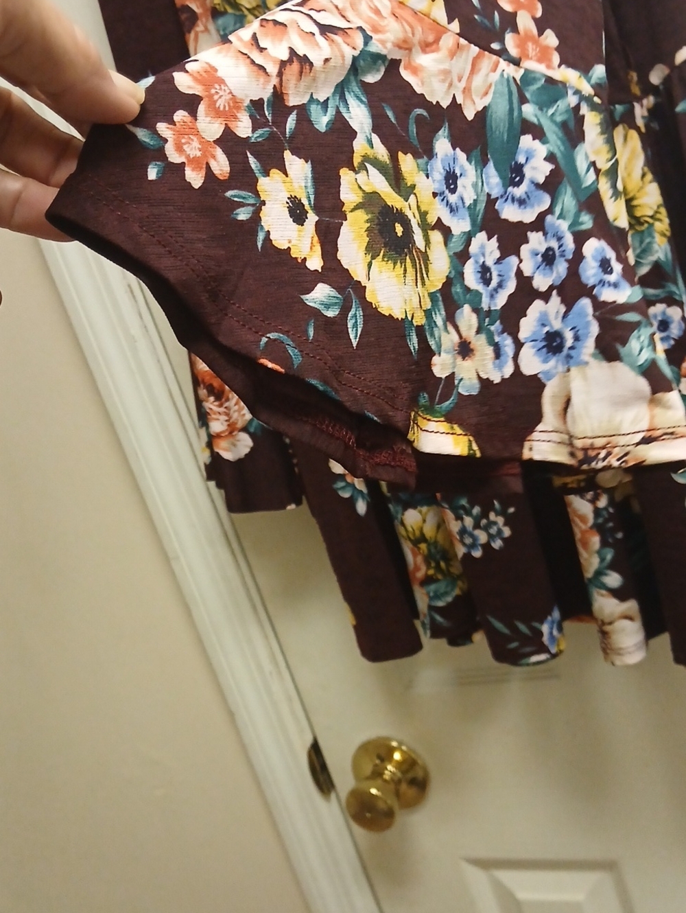 Title: Emerald Floral Bell Sleeve Babydoll Tunic Top Burgundy L NWT - Picture 7 of 9